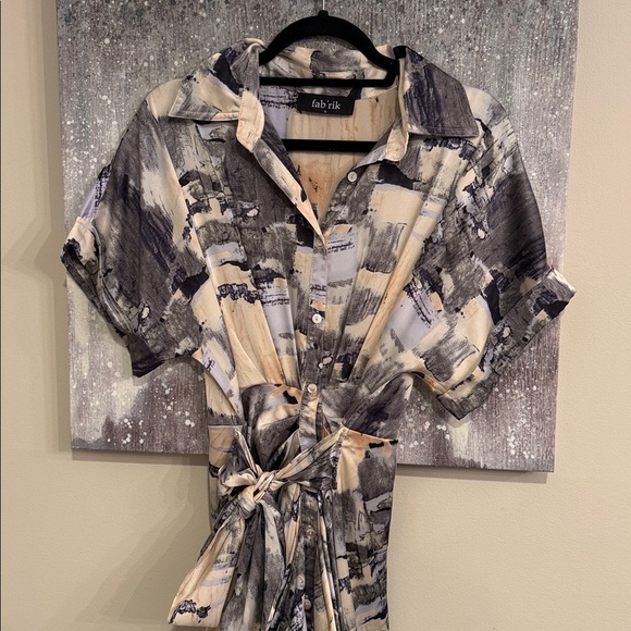 Elegant Abstract Print Dress size small - Picture 5 of 5